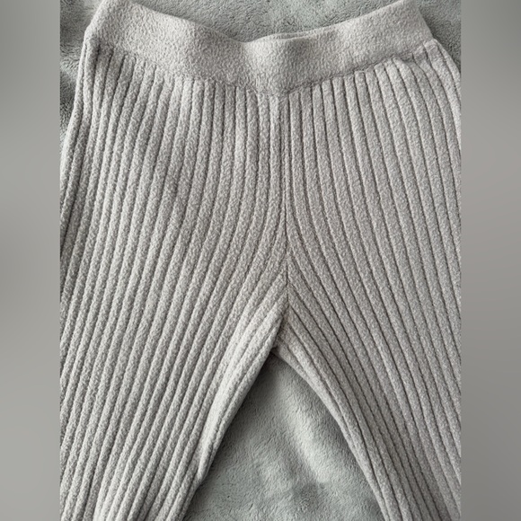 Gray Ribbed lounged Knit Set - Picture 3 of 4